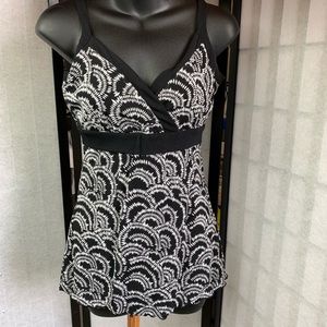 Black & White Graphic Tank Top